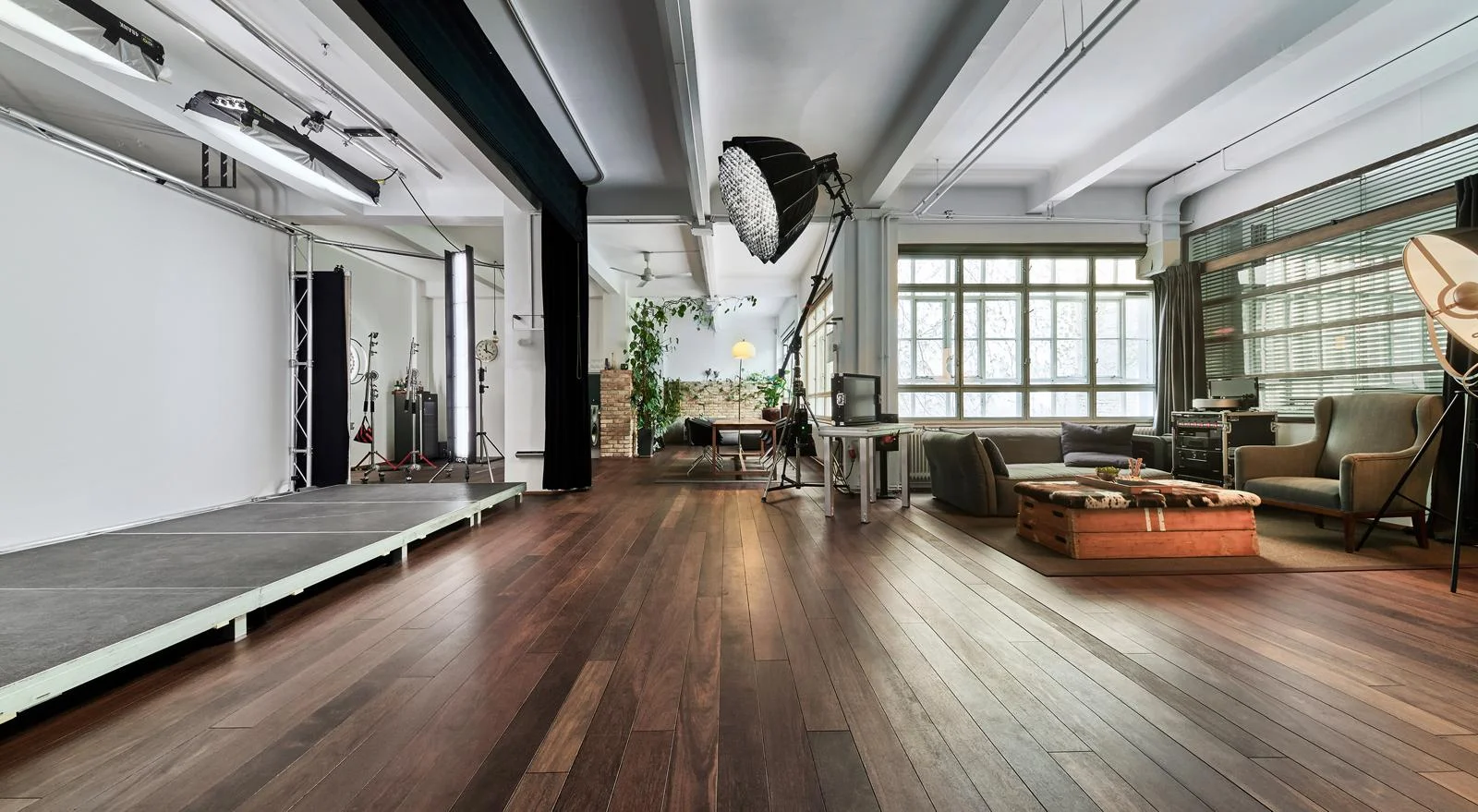 ContentBude Studio-Loft